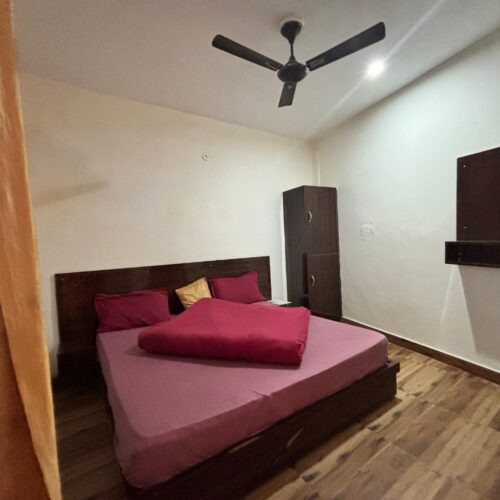 Deluxe double bed rooms without balcony (courtyard view)